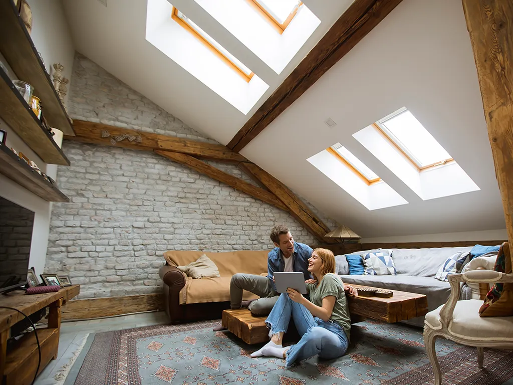 ocieplenie poddasza pianą w łodzi